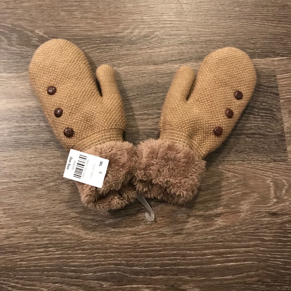 Mittens. New with tags.